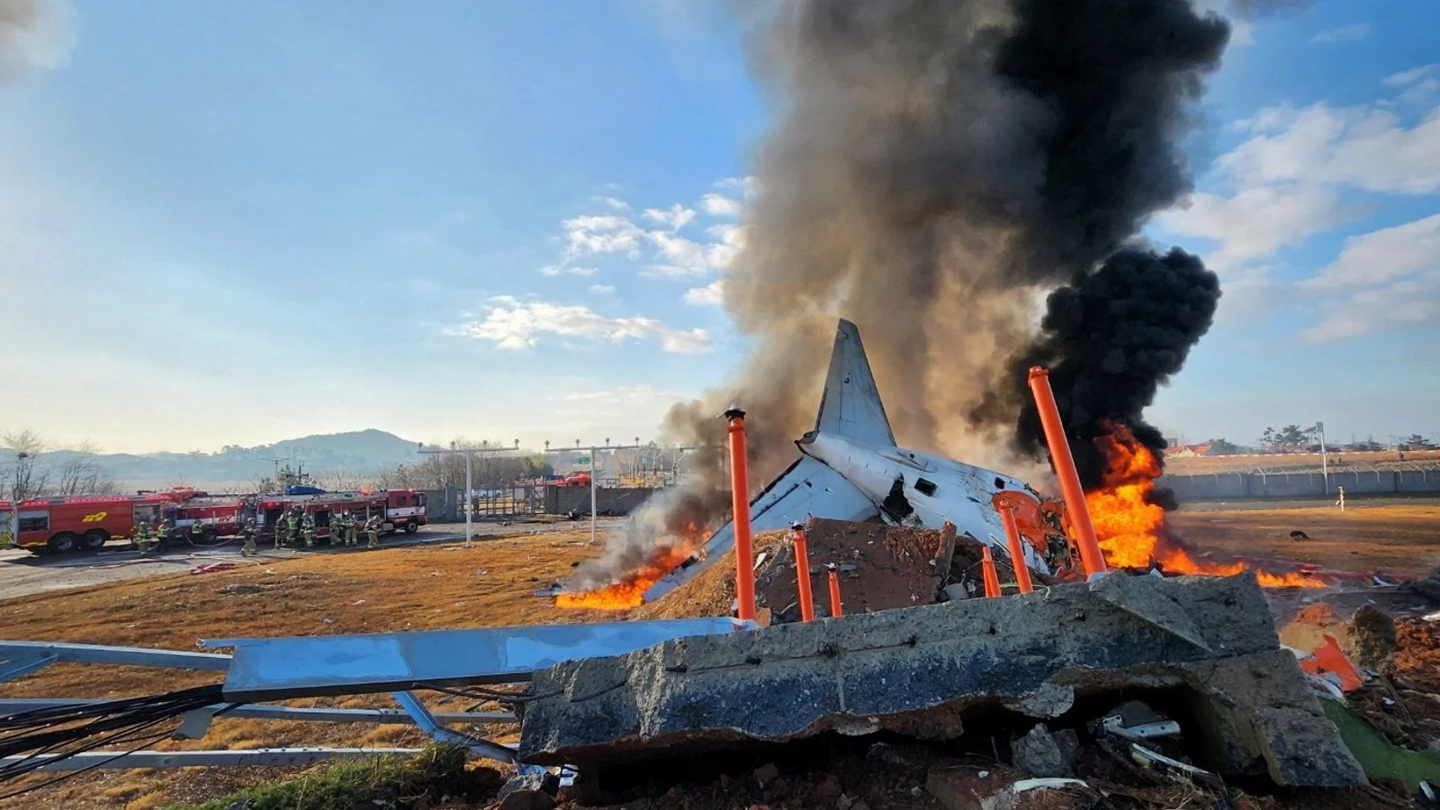 Чёрные ящики южнокорейского пассажирского самолёта «Jeju Air» перестали записывать данные до момента крушения