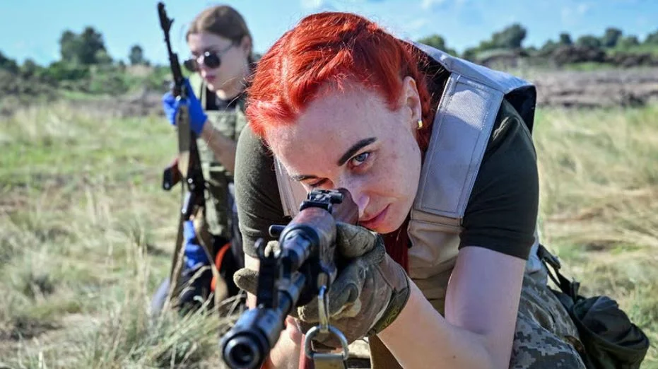 The Economist: Всё больше украинских женщин идут служить в армию. Растущая группа, которая меняет общество.