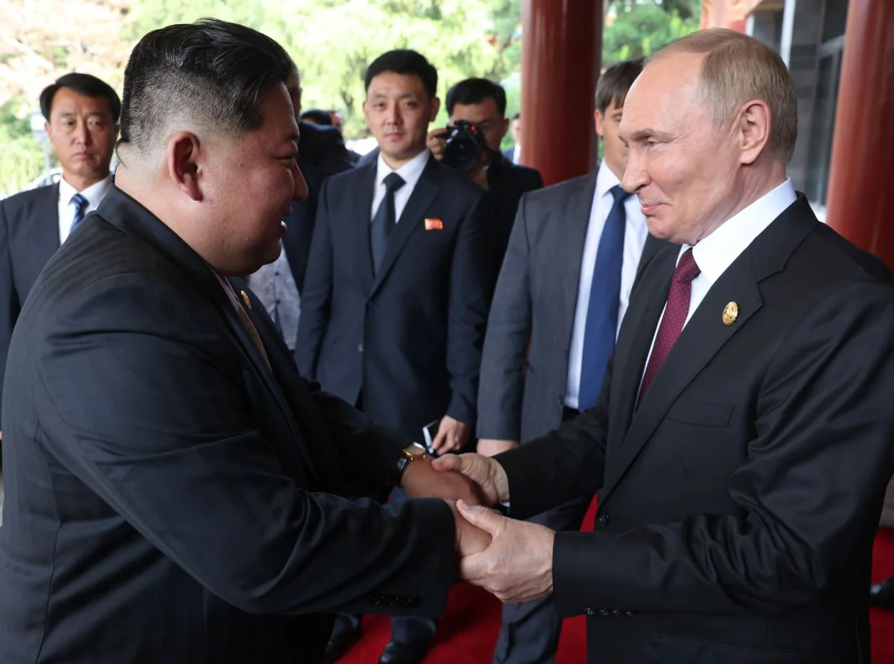 Ким Чен Ын пообещал Владимиру Путину сделать всё возможное, чтобы помочь.